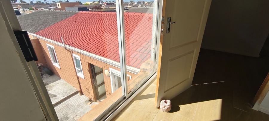 5 Bedroom Property for Sale in Westridge Western Cape